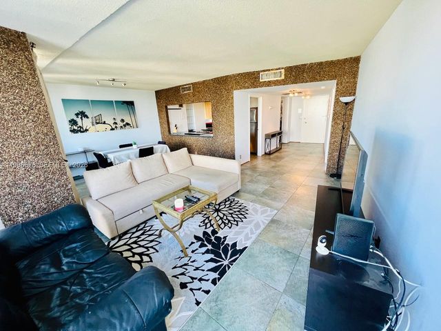 900 Bay Dr 411, Miami Beach, FL 33141