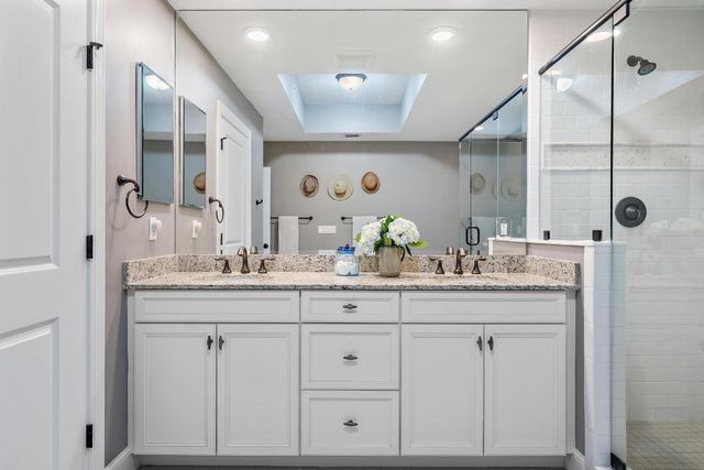 814 Bay Colony Drive S, Juno Beach, FL 33408