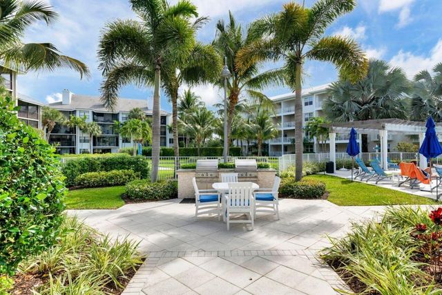 814 Bay Colony Drive S, Juno Beach, FL 33408