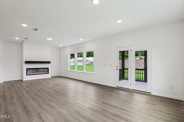 4221 Avaruth Lane 110, Fuquay Varina, NC 27526