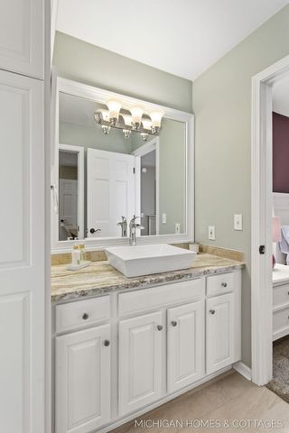 404 Goldcrest Drive, Park Twp, MI 49424