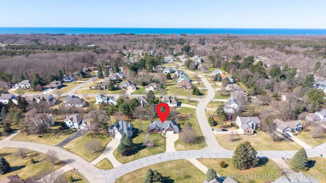 404 Goldcrest Drive, Park Twp, MI 49424