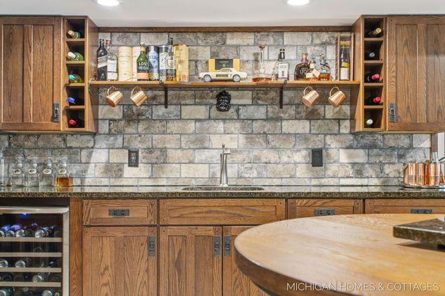 404 Goldcrest Drive, Park Twp, MI 49424