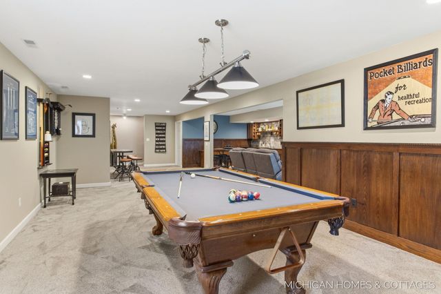 404 Goldcrest Drive, Park Twp, MI 49424