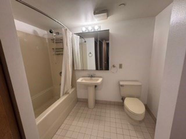 65 Lake Avenue 522, Worcester, MA 01604