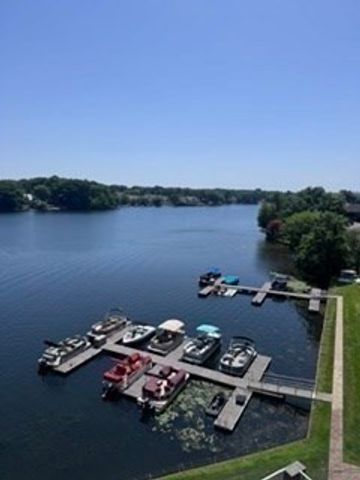 65 Lake Avenue 522, Worcester, MA 01604