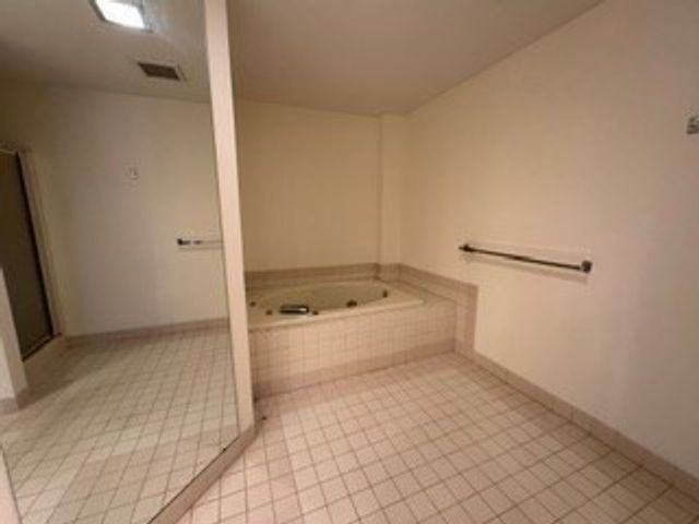 65 Lake Avenue 522, Worcester, MA 01604