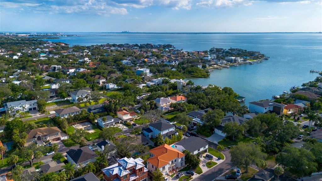 4912 W DRYAD STREET, Tampa, FL 33629
