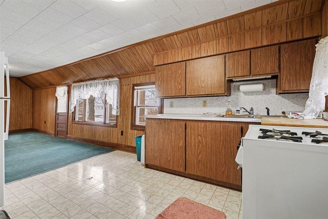 12093 Winans Drive, Dowling, MI 49050