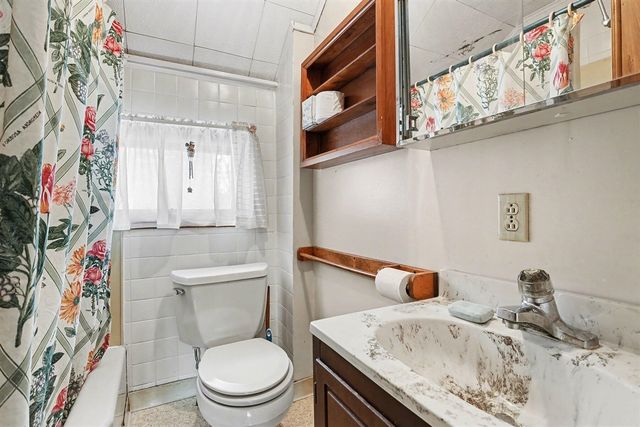 12093 Winans Drive, Dowling, MI 49050