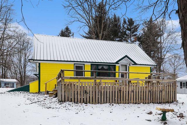 12093 Winans Drive, Dowling, MI 49050