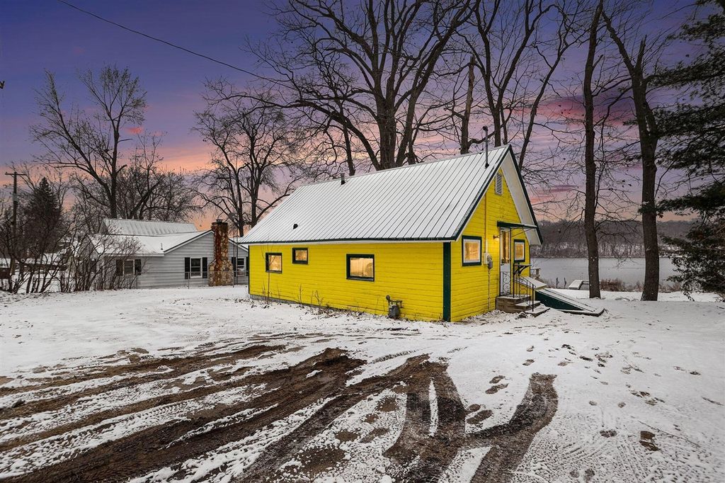 12093 Winans Drive, Dowling, MI 49050