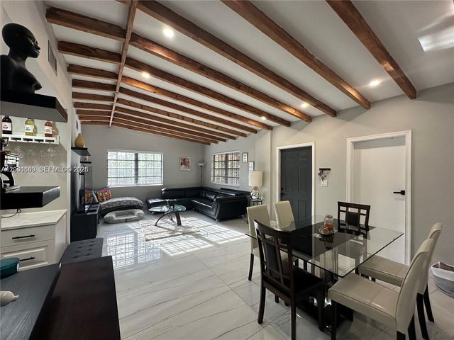 6060 NW 7th St, Miami, FL 33126