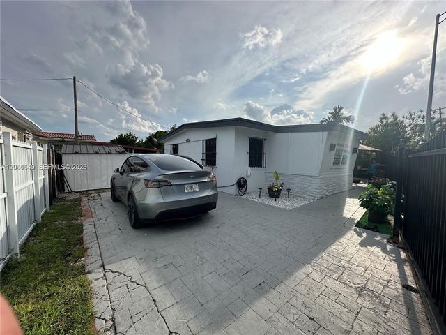 6060 NW 7th St, Miami, FL 33126