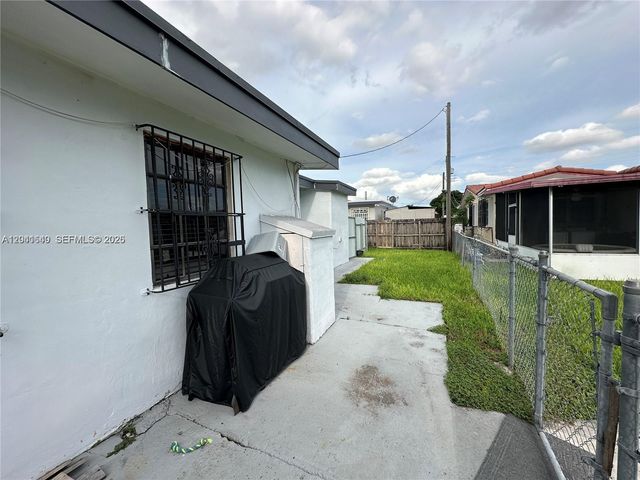 6060 NW 7th St, Miami, FL 33126