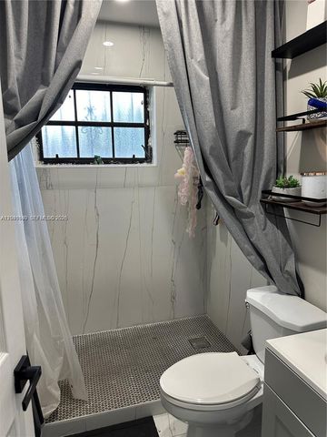 6060 NW 7th St, Miami, FL 33126