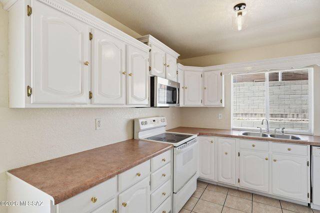 5312 W Wood Owl Drive, Tucson, AZ 85742