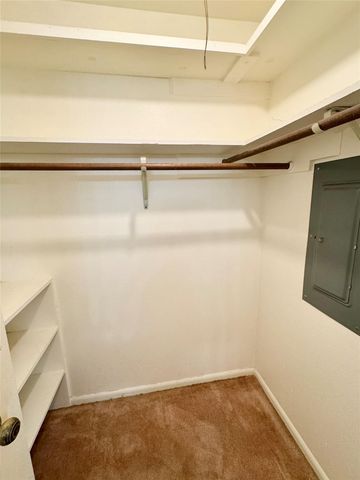1221 Green Briar Drive, Huntsville, TX 77340