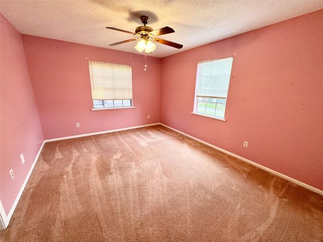 1221 Green Briar Drive, Huntsville, TX 77340