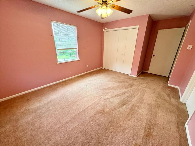 1221 Green Briar Drive, Huntsville, TX 77340