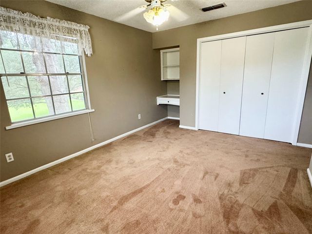 1221 Green Briar Drive, Huntsville, TX 77340