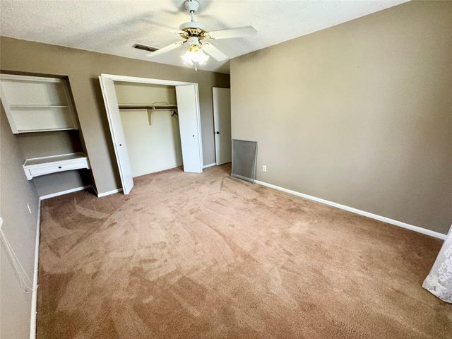 1221 Green Briar Drive, Huntsville, TX 77340