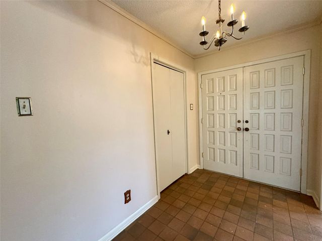1221 Green Briar Drive, Huntsville, TX 77340
