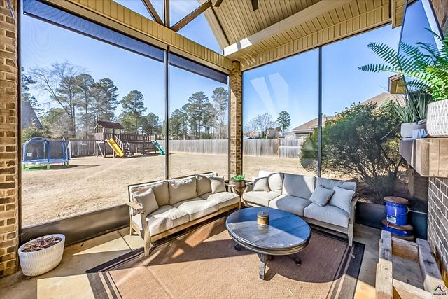 200 Yale Circle, Bonaire, GA 31005