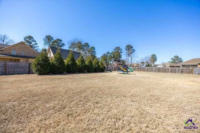 200 Yale Circle, Bonaire, GA 31005