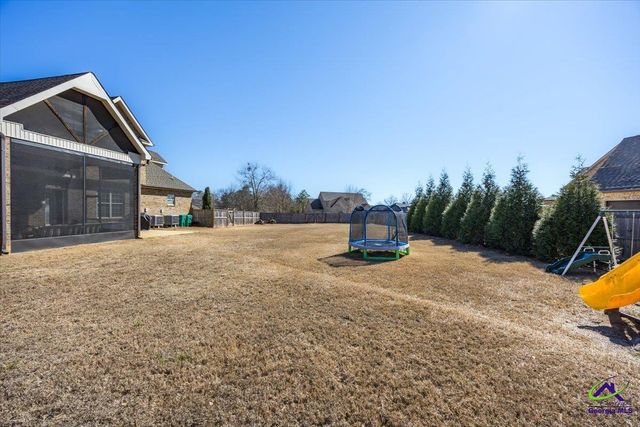 200 Yale Circle, Bonaire, GA 31005