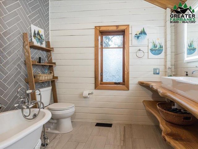 520 AUTUMN DRIVE, Fairbanks, AK 99712