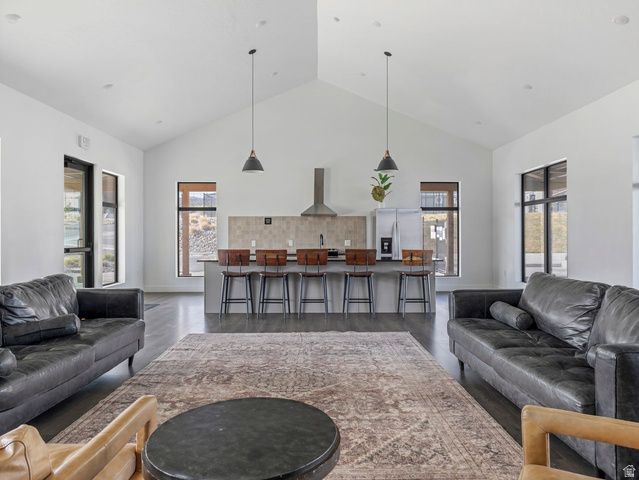 8533 W MEADOW BANK WAY, Magna, UT 84044