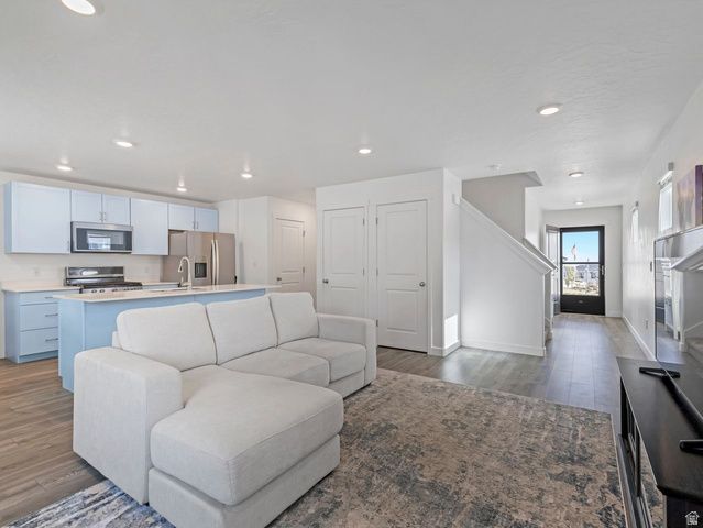 8533 W MEADOW BANK WAY, Magna, UT 84044