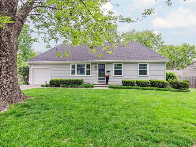 6108 W 76th Terrace, Prairie Village, KS 66208