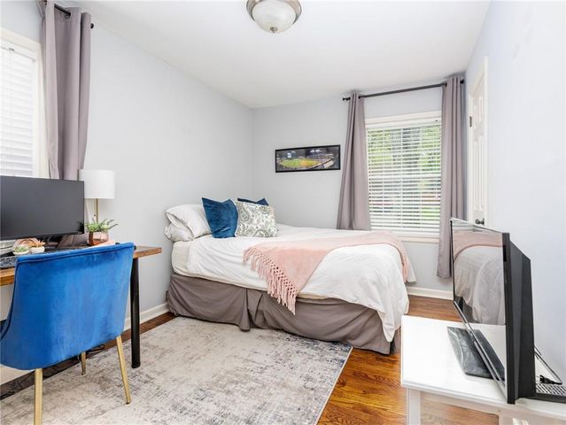 6108 W 76th Terrace, Prairie Village, KS 66208