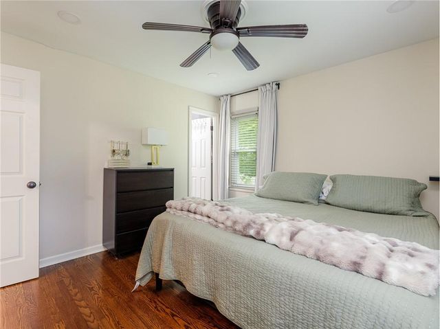 6108 W 76th Terrace, Prairie Village, KS 66208