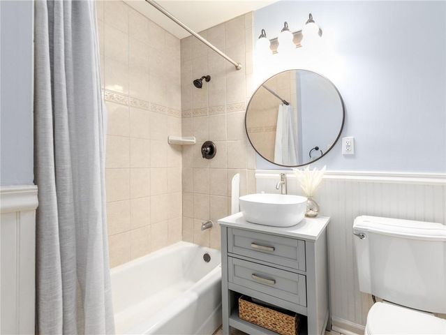 6108 W 76th Terrace, Prairie Village, KS 66208
