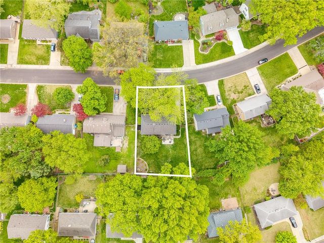 6108 W 76th Terrace, Prairie Village, KS 66208