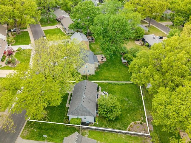 6108 W 76th Terrace, Prairie Village, KS 66208