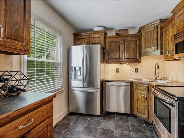 6108 W 76th Terrace, Prairie Village, KS 66208