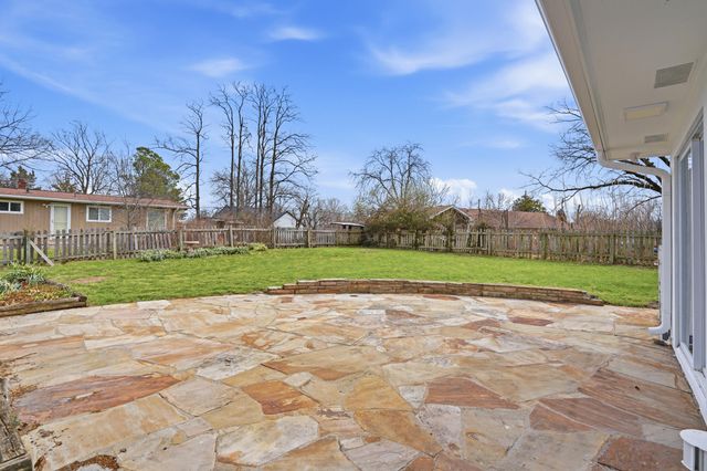 1206 FRANCES DR, Columbia, MO 65203