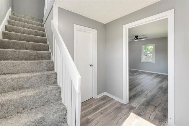 111 E Dryden Street, Odessa, MO 64076