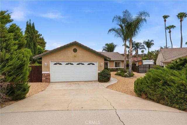 30904 Long Point Drive, Canyon Lake, CA 92587