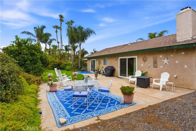 30904 Long Point Drive, Canyon Lake, CA 92587