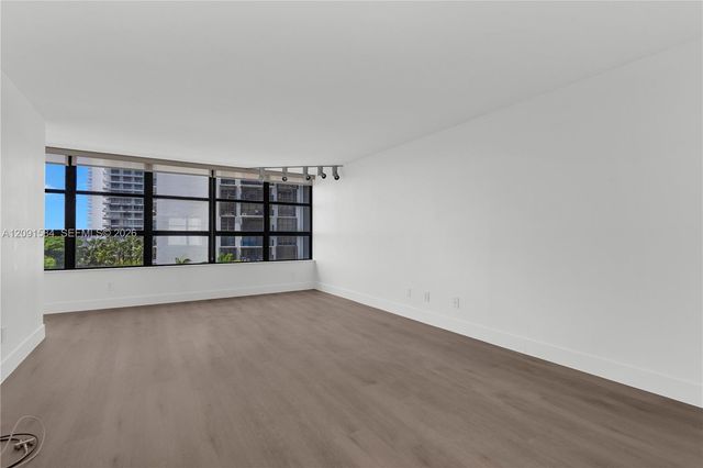 1440 Brickell Bay Drive 604, Miami, FL 33131