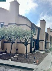 627 Hickey Blvd D, Pacifica, CA 94044