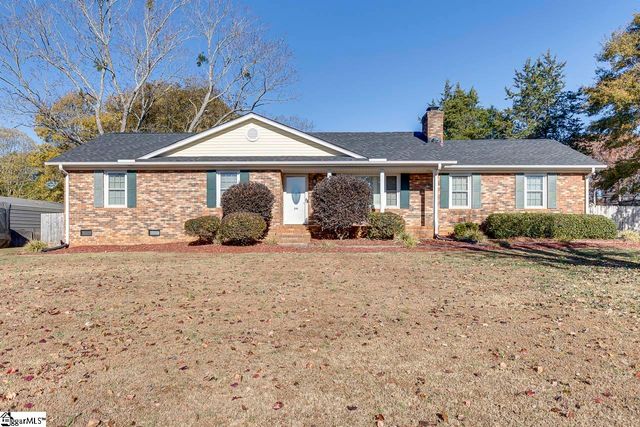 216 Hickory Drive, Easley, SC 29642