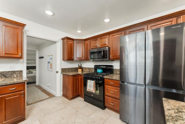 4285 65th St, Sacramento, CA 95820
