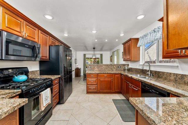 4285 65th St, Sacramento, CA 95820