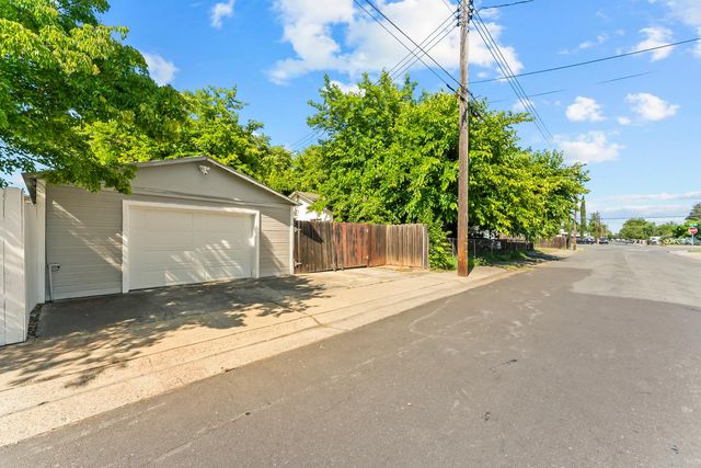 4285 65th St, Sacramento, CA 95820